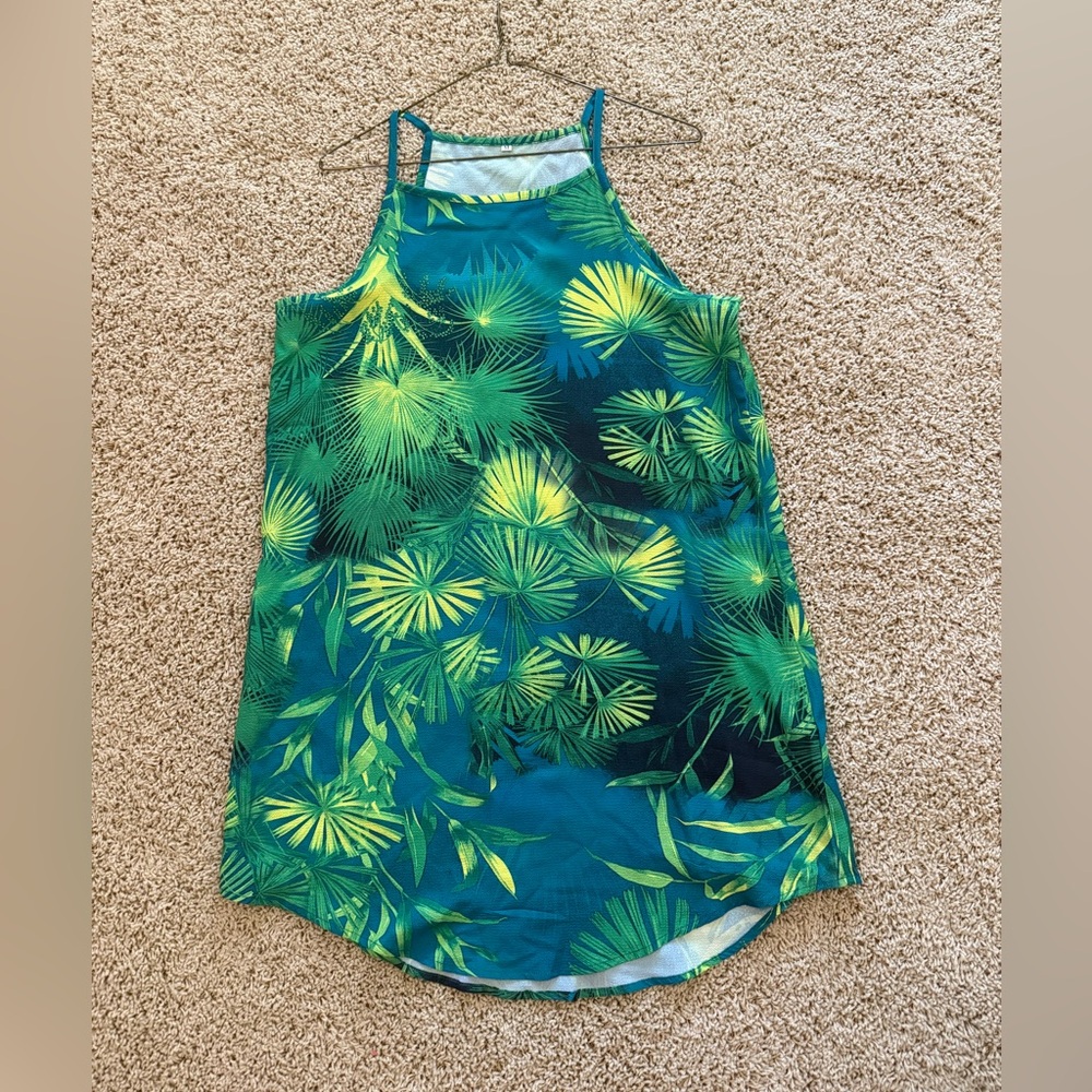 Medium leafy green tropical vacation dress/coverup